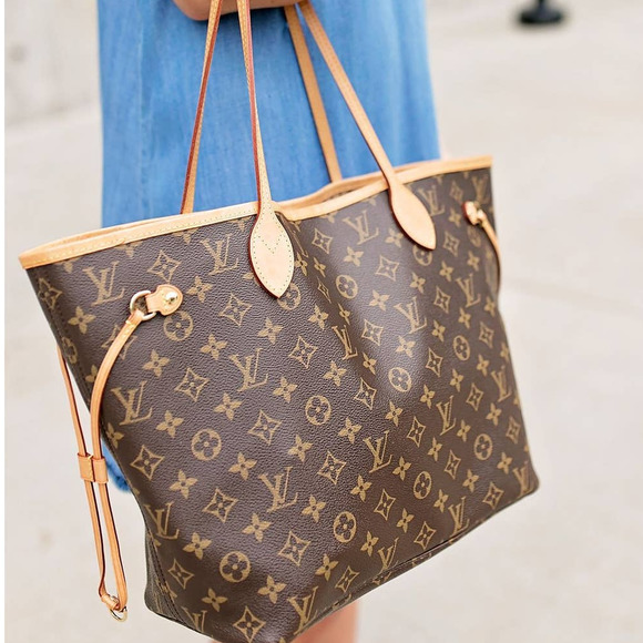 Louis Vuitton Handbags - 💎✨AUTHENTIC✨💎 Louis Vuitton Monogram Neverfull MM Tote Bag